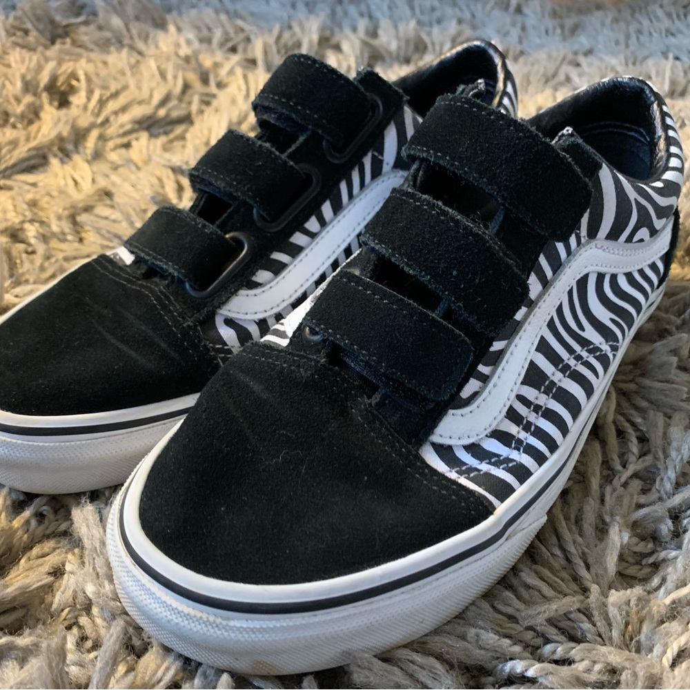 VANS Velcro Zebra Print Shoes, Men’s 6 Women’s 7.5